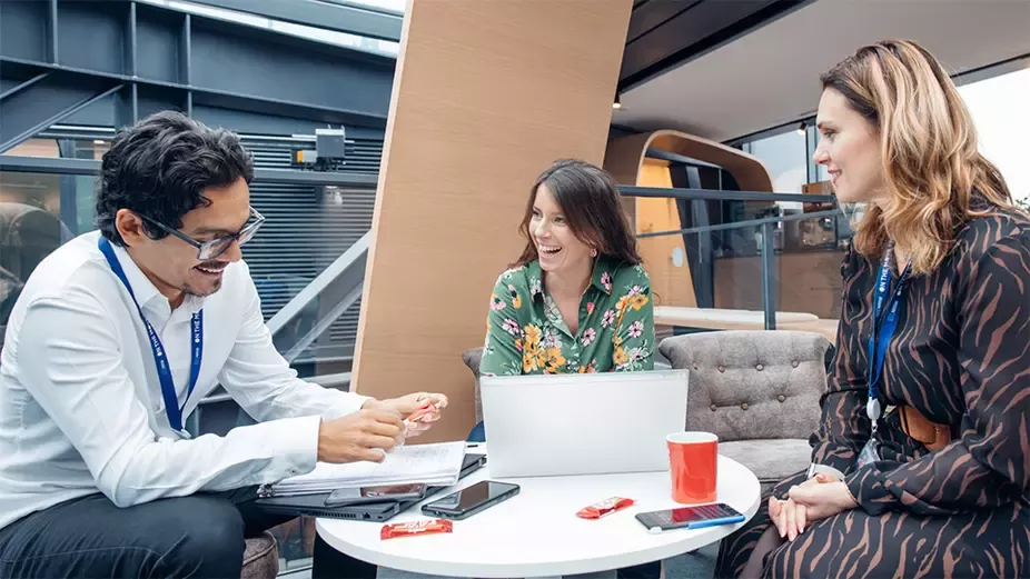Collaboration autour d’un ordinateur