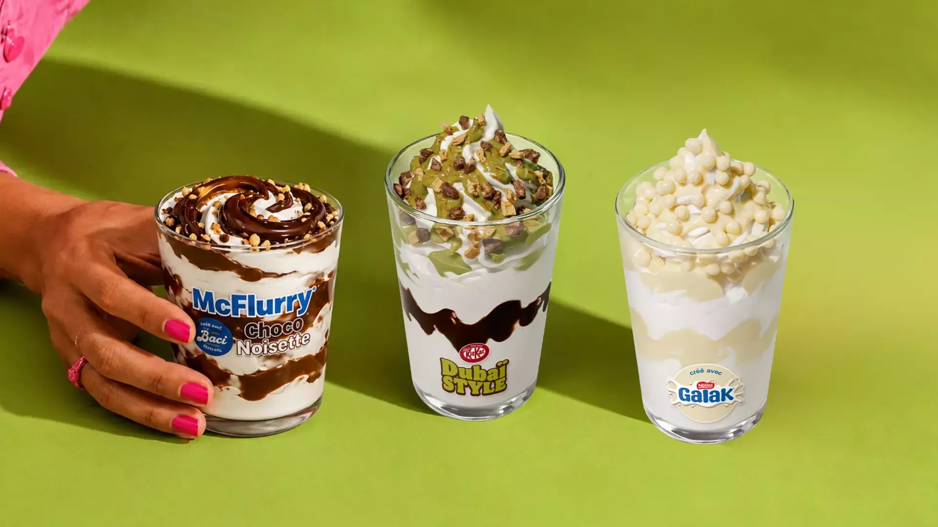McFlurry Choco Noisette créé avec BACI®, King Fusion Dubaï Style créé avec KitKat® et King Fusion créé avec Galak®, présentés côte à côte sur fond vert.